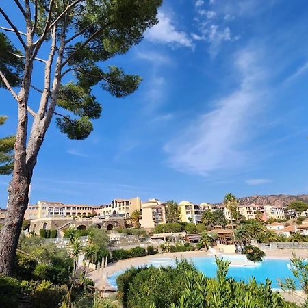 Saint-Raphael- Vue Mer Et Massif De L'Esterel Kültér fotó