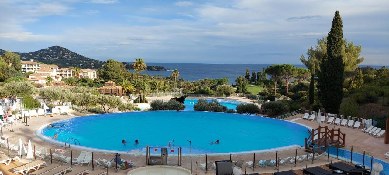 Saint-Raphael- Vue Mer Et Massif De L'Esterel Kültér fotó